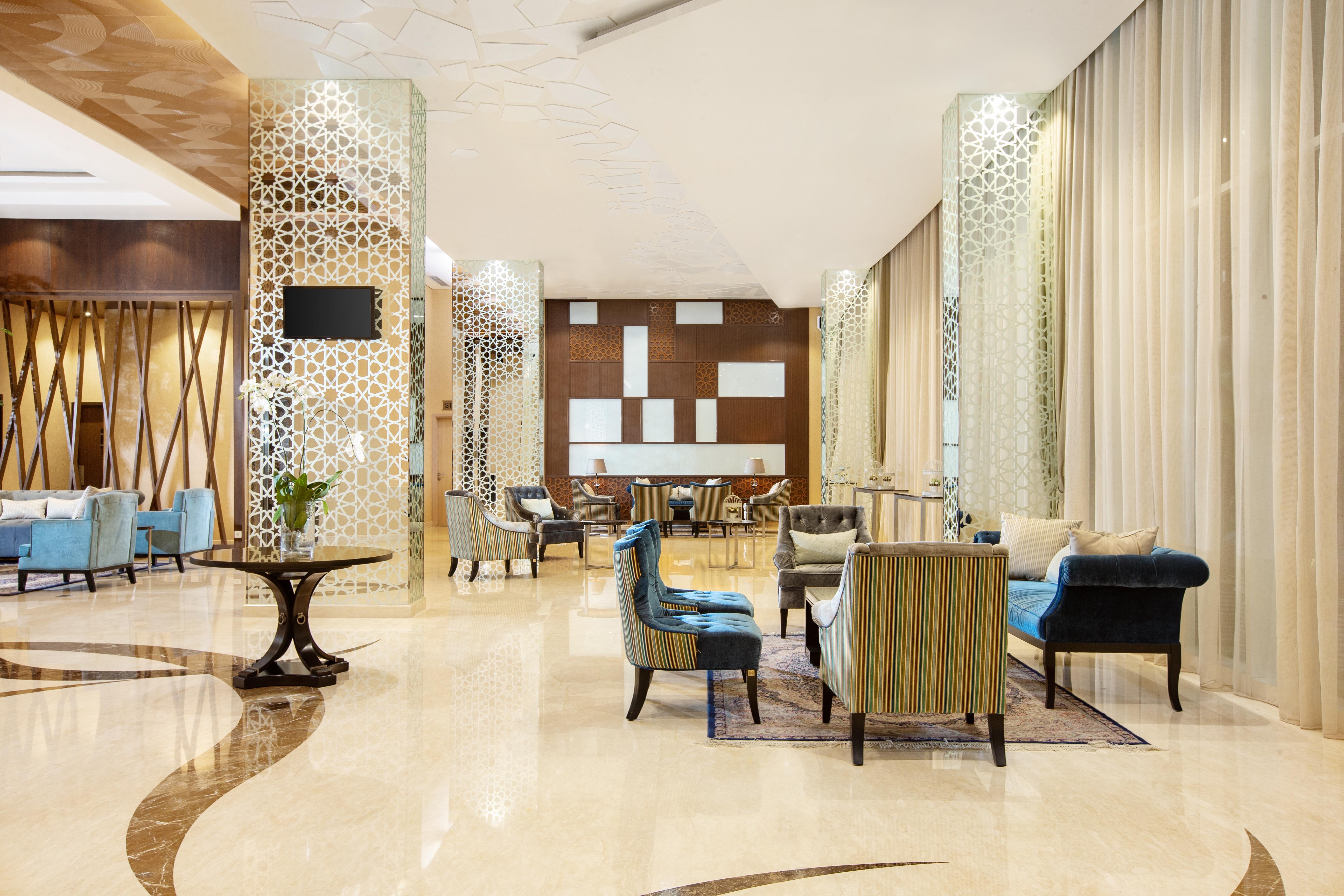 Hotel Santika Gresik Экстерьер фото